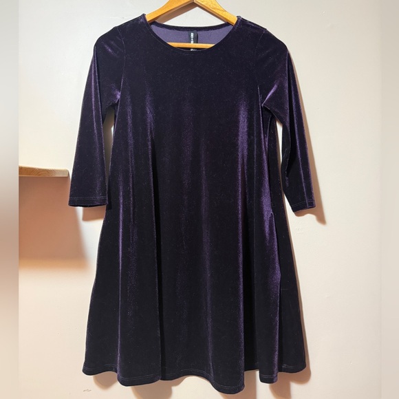 Dresses & Skirts - Agnes & Dora Deep Purple Velvet Swing Dress Women’s size XS